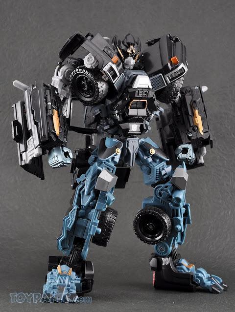 transformers dotm leader class ironhide